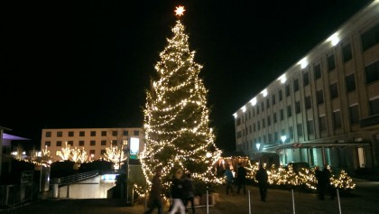 Singener Hüttenzauber & Weihnachtsmarkt am Rathaus 2014