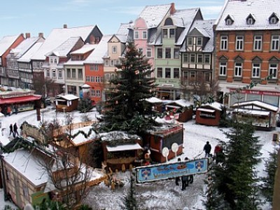 Weihnachtsmarkt in Helmstedt auf dem historischen Marktplatz