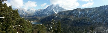 Schwansee von oben  weiter weg