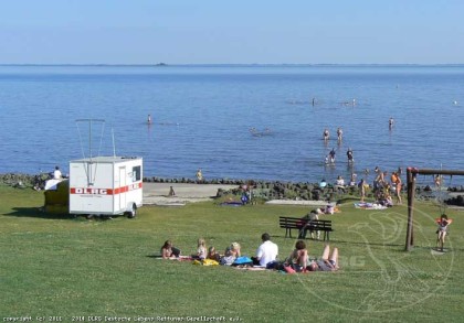 Meer- und Wiesenblick nebst Spielplatz