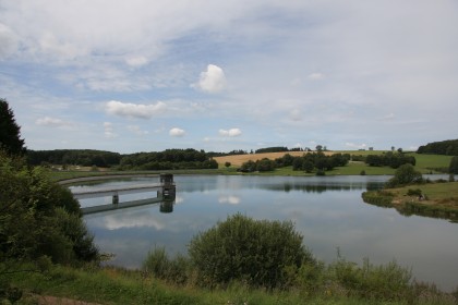 Bilck über den Überlauf des Sees