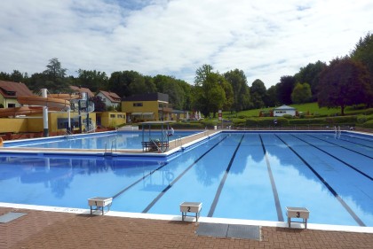 Freibad St. Wendel (3m-Sprungturm links außerhalb des Bildes)