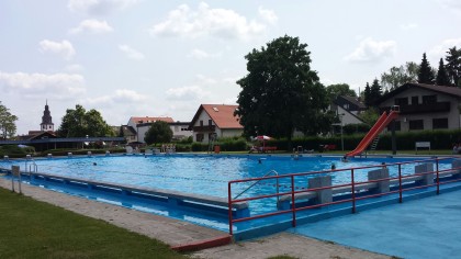 Schwimmbecken