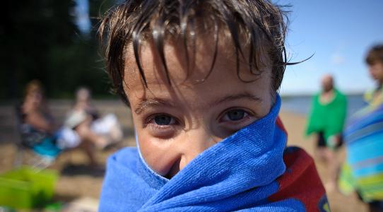 Badehandtuch im Freibad Bild
