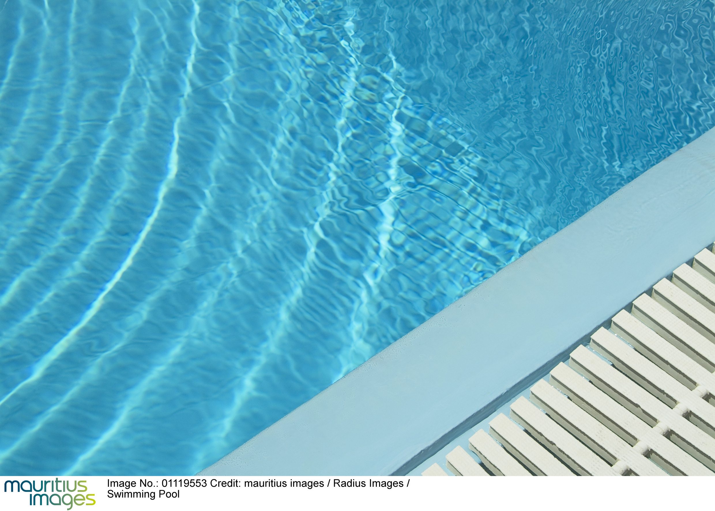 Freibad - mauritius images Bild