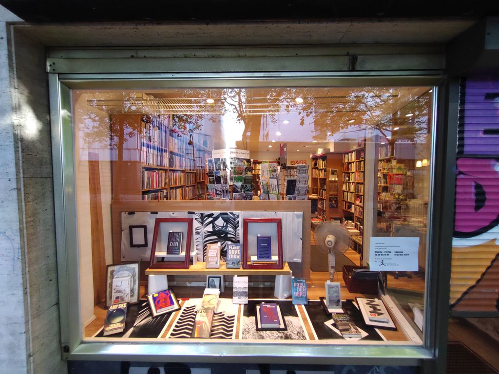 Nutzerfoto 1 Buchhandlung ZweiEinsDrei Nutzerfoto 1 Buchhandlung ZweiEinsDrei