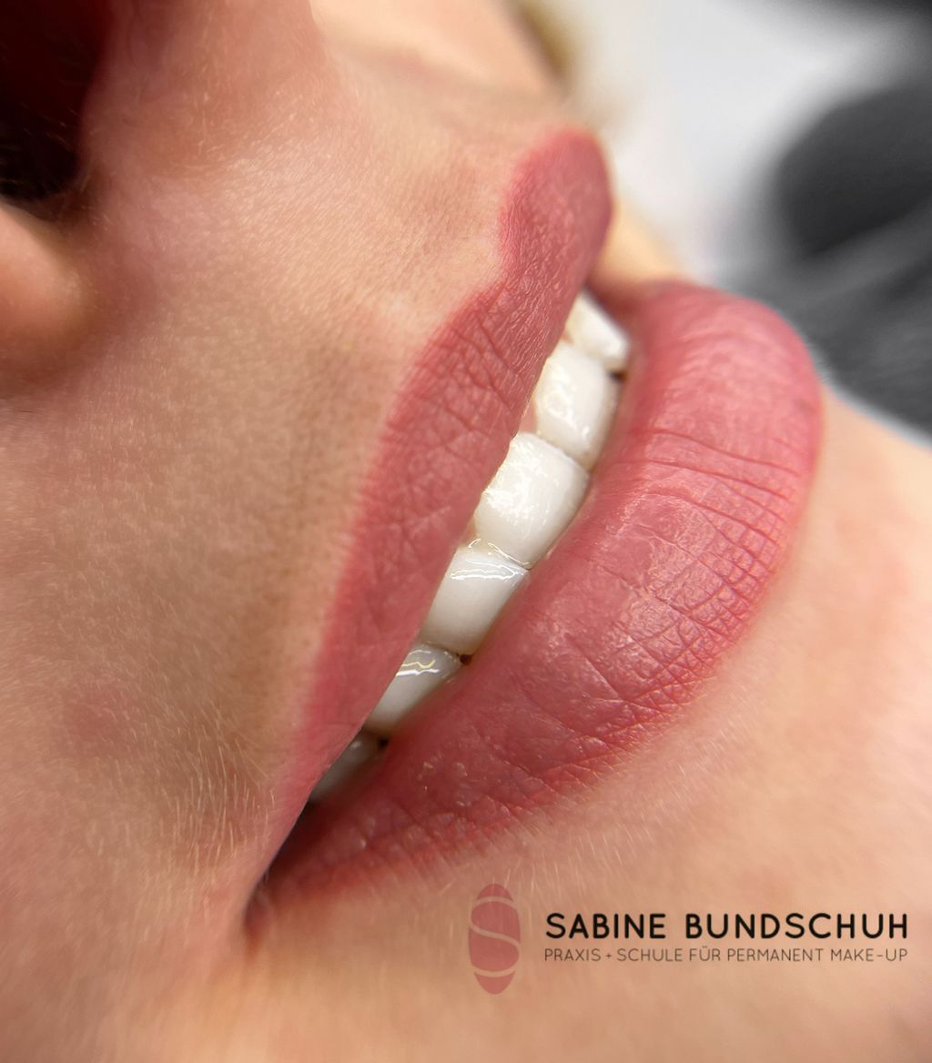 Nutzerfoto 25 Bundschuh Sabine Praxis für Permanent Make-up Nutzerfoto 25 Bundschuh Sabine Praxis für Permanent Make-up
