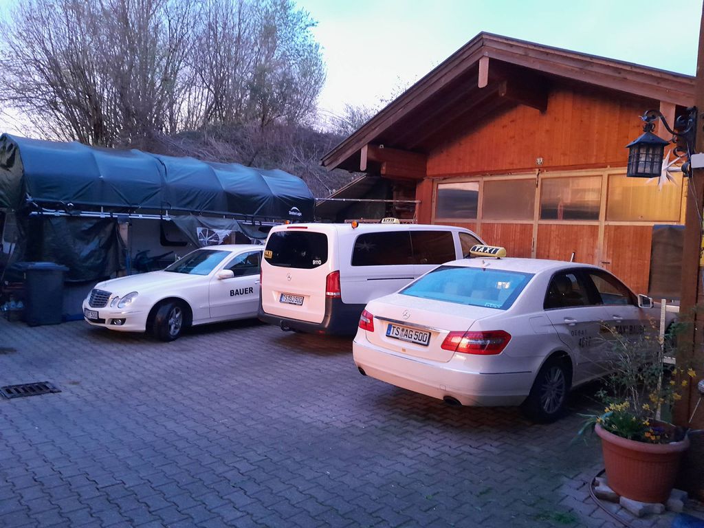 Nutzerfoto 2 Bauer Josef Taxiunternehmer