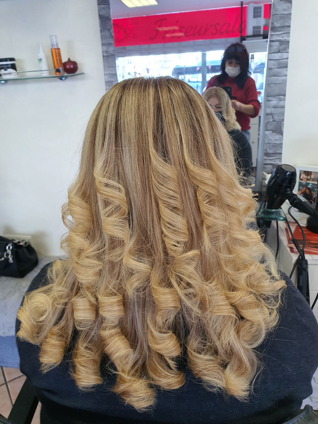 Nutzerfoto 4 Hair Live Leyla Friseur Nutzerfoto 4 Hair Live Leyla Friseur
