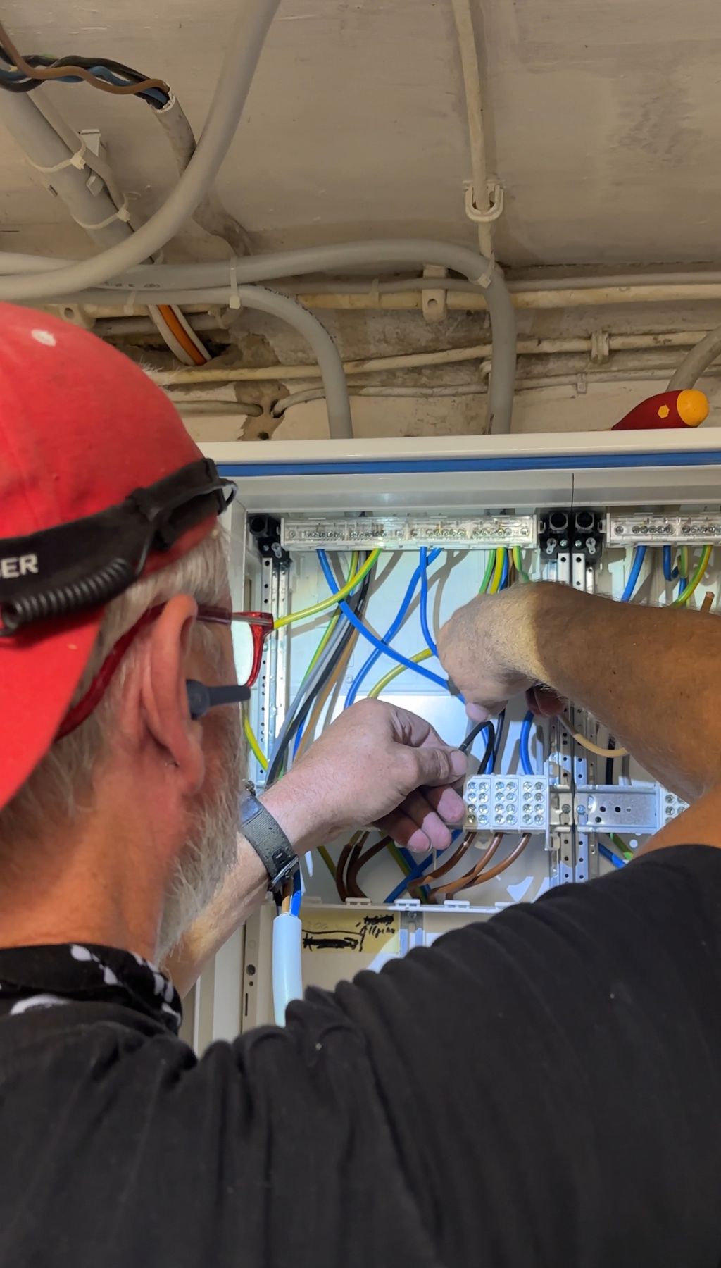 Nutzerfoto 8 Elektromasters Priewe Sickora Inh. Sebastian Sickora Nutzerfoto 8 Elektromasters Priewe Sickora Inh. Sebastian Sickora