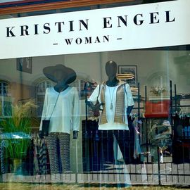 Engel Kristin Women bereitgestellt von Das &Ouml;rtliche