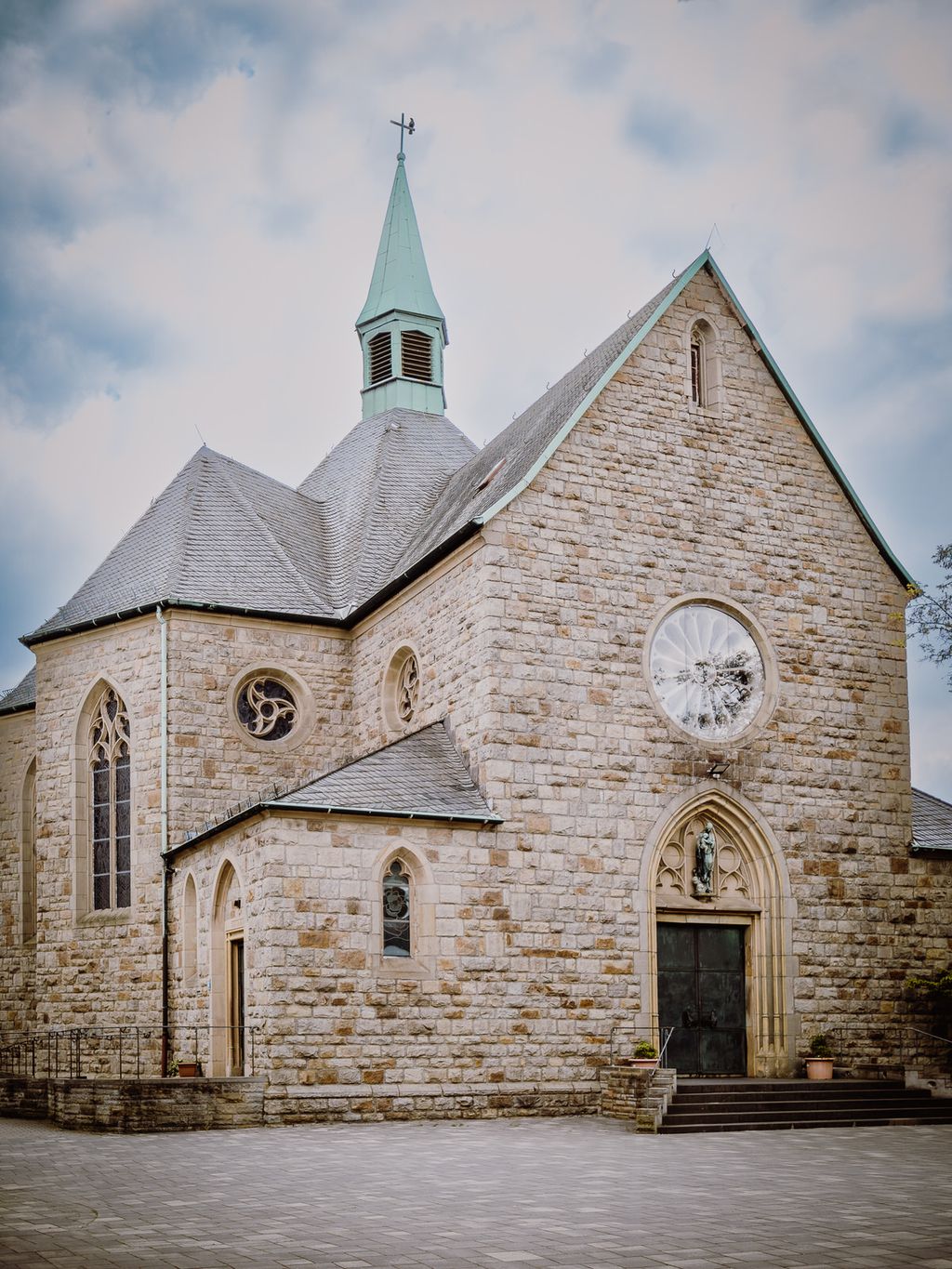 Nutzerfoto 6 Zisterzienser-Kloster Katholische Kirchgemeinde St. Marien-Stiepel Nutzerfoto 6 Zisterzienser-Kloster Katholische Kirchgemeinde St. Marien-Stiepel