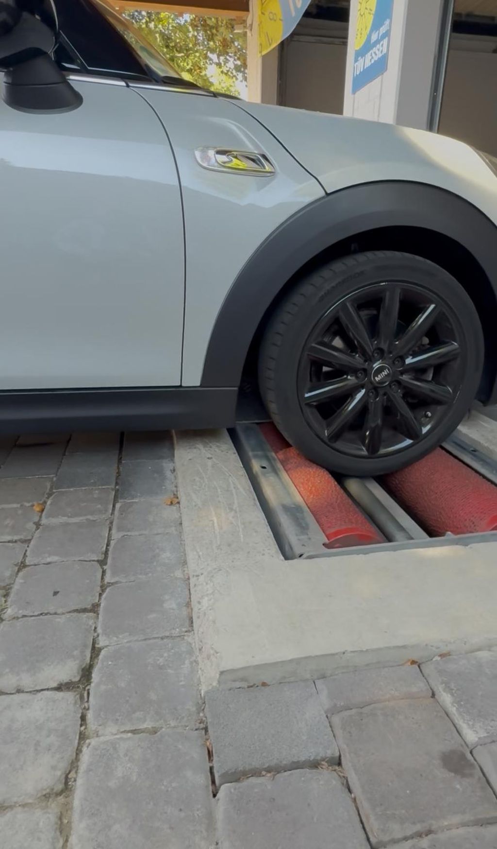 Nutzerfoto 1 KFZ-Prüfzentrum Mainz, TÜV Hessen Partner