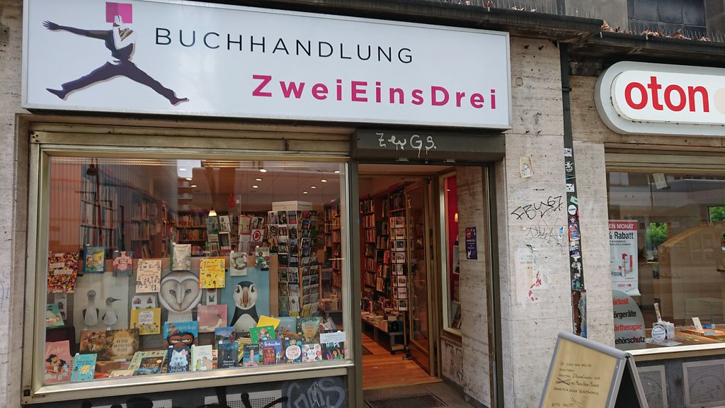 Nutzerfoto 4 Buchhandlung ZweiEinsDrei Nutzerfoto 4 Buchhandlung ZweiEinsDrei