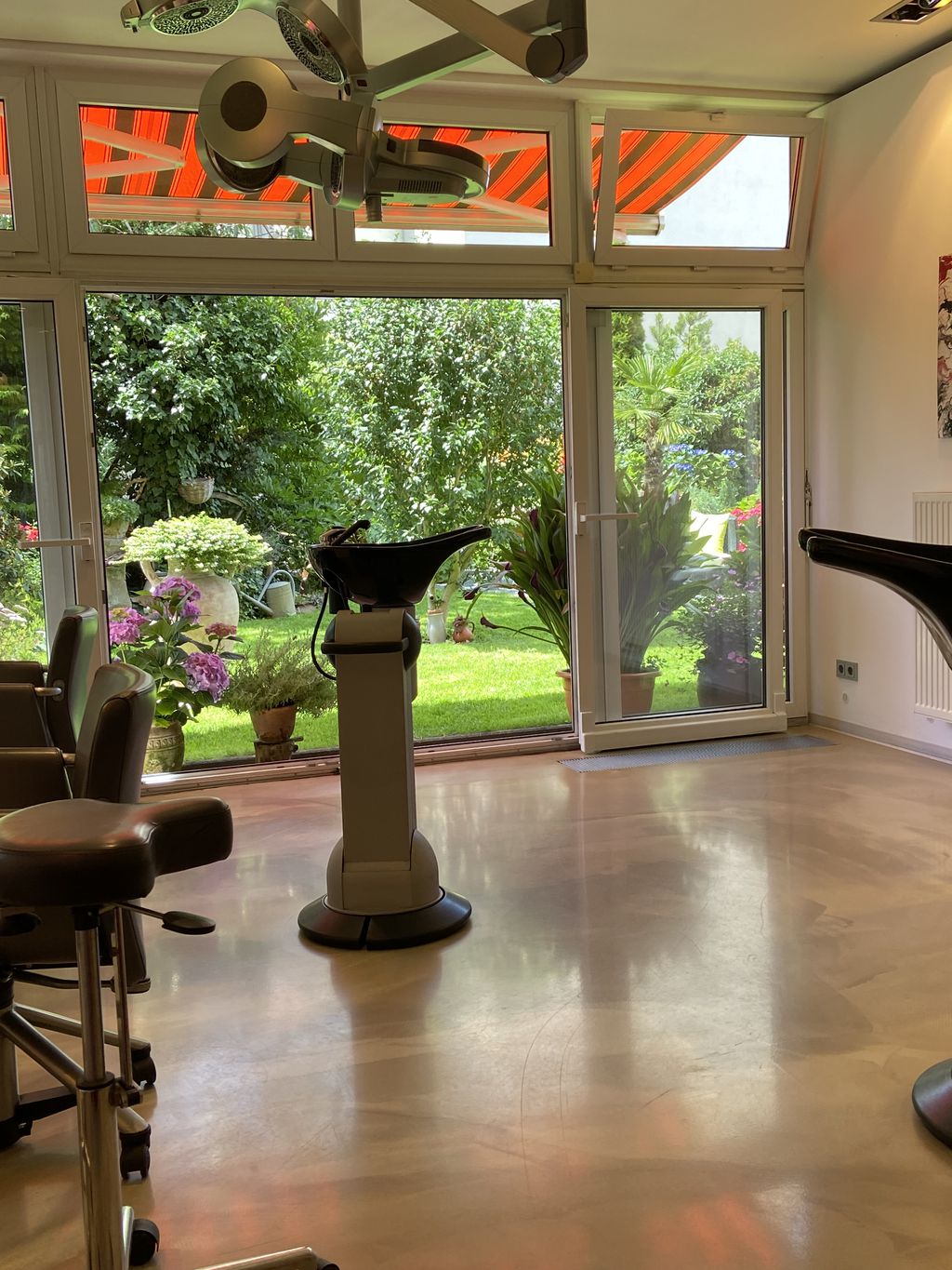 Nutzerfoto 1 Neumann Grit Friseurgeschäft