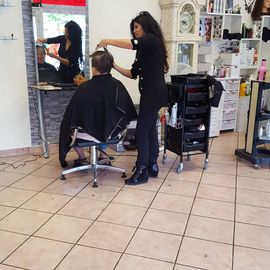 Hair Live Leyla - Friseur bereitgestellt von Das &Ouml;rtliche