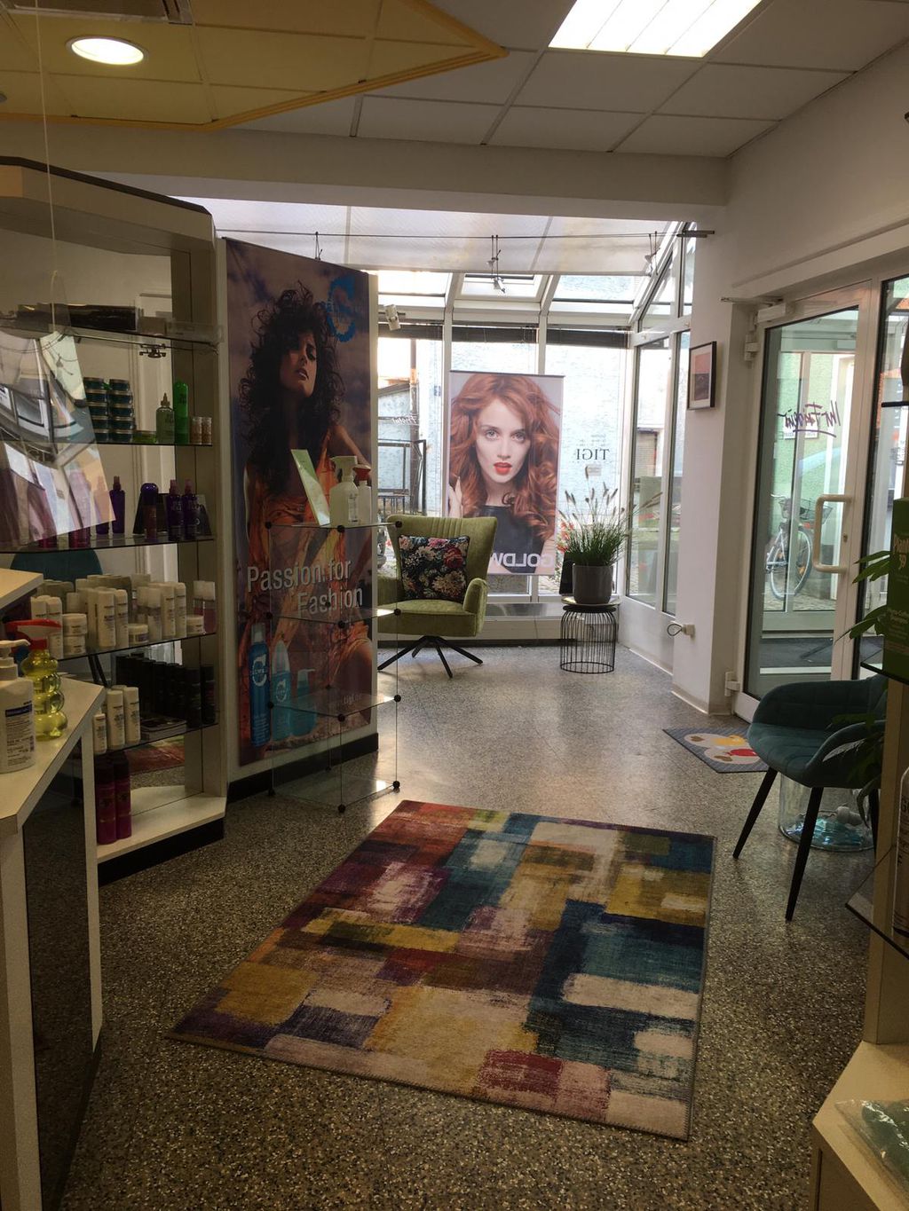 Nutzerfoto 4 Ihr Friseur Michaela Guggenberger Nutzerfoto 4 Ihr Friseur Michaela Guggenberger