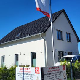
LebensTraum PROJEKT GmbH - Lizenz-Partner von Town & Country Haus ? Das sichere Massivhaus