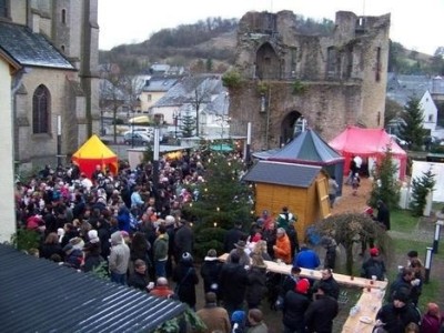 Weihnachtsmarkt bei Tag