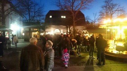 Weihnachtdorf auf dem Marktplatz