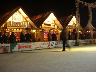 Heider Weihnachtsmarkt mit Eisbahn 2010