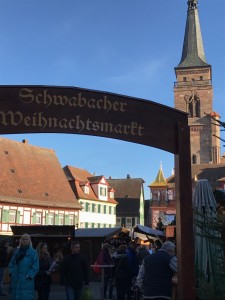 Schwächer Weihnachtsmarkt am Rathaus