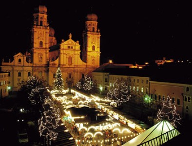 Passauer Christkindlmarkt am Dom 2010