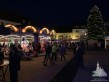 Zum Weihnachtsmarkt