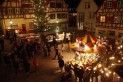 Zum Weihnachtsmarkt