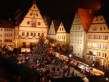 Zum Weihnachtsmarkt