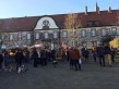 Zum Weihnachtsmarkt